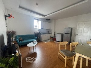 cho thuê 2 căn hộ ccmn tại 40 nguyễn hoàng tôn, 60m2 có thang máy nhà sạch mới đẹp vào ở luôn