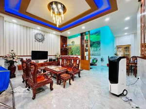 bán nhà 2 mặt tiền hẻm xe hơi dương quảng hàm, p5, gò vấp giá chỉ 9,3 tỷ