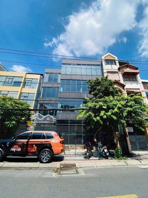 bán nhà mặt tiền ngay bàu cát đôi -(7,6x20m, nh) - 5 tầng, thang máy - hdt: 99 triệu - giá chỉ 26tỷ