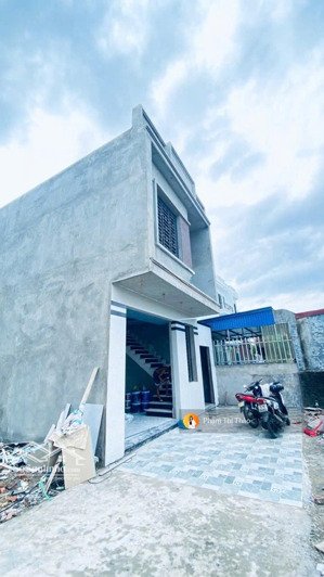 hàng hiếm!! nhà 2 tầng độc lập có sân cổng riêng để xe máy ngay tại kiều trung, hồng thái