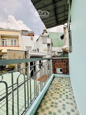 bán nhà riêng chính chủ dtsd 61m2 đường âu cơ, nhà đã hoàn công, sổ hồng vay ngân hàng được