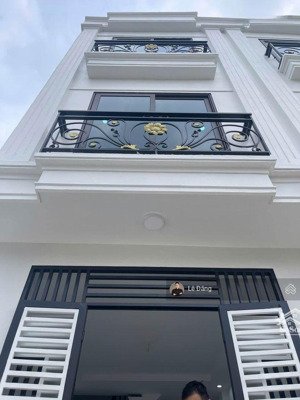 cực rẻ 2,85 tỷ sẵn nhà ở luôn. ô tô đỗ sát nhà. gần bến xe yên nghĩa hà đông