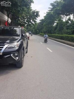 Bán Nhà Mặt Phố Đường Bưởi Ba Đình 32m2-6T MT6m LÔ GÓC 18 Tỷ Có Thương Lượng.