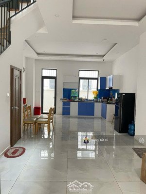 nhà phố lakeview city cần bán nhà đã hoàn thiện giá 19 tỷ thương lượng.