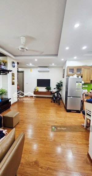 bán căn hộ chung cư xa la hà đông diện tích: 75m
thiết kế: 2 ngủ, 1 vệ sinh
tòa: ct1 kđt xa la