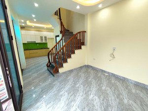 nhà đồng mai trong đê sd 33/35m2*4t có 5 phòng rộng thoáng giá 3.45 tỷ ctl 