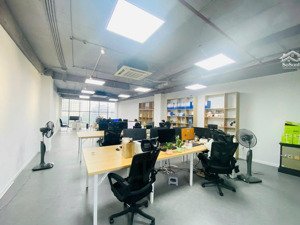 chính chủ có nhà 5 tầng x 70m2 phố trung kính lớn, cầu giấy cho thuê giá hợp lý (thang máy, đkkd)