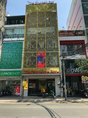 bán toà nhà mt cao thắng, quận 3. 8mx20m - 7 tầng - hđt: 300 triệu/tháng. giá bán 65 tỷ