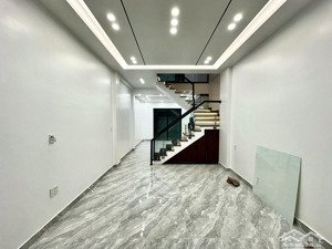 nhà 4 tầng mặt ngõ tô hiệu - tôn đức thắng, cách mặt đường chỉ 10m, buôn bán nhỏ lẻ đẹp