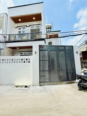 chủ gửi villa mini đường thạnh xuân 43, 1 lầu 3pn 3wc dt 8x12 sân oto. góc 2 mặt hẻm full nội thất