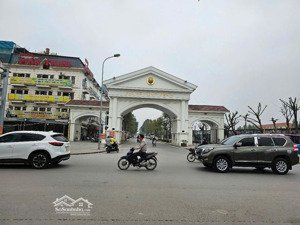 cần bán gấp lô đất dv khu d yên nghĩa, hà đông.dt 53m.mặt tiền 420.giá tốt lại được dt to