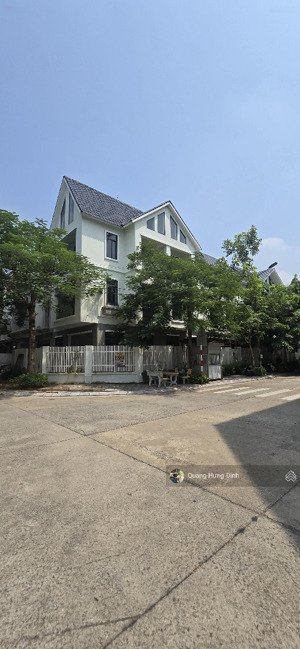 biệt thự lô góc việt kiều châu âu, mỗ lao view công viên, 180m*4t, 1 hầm, hiếm, giá tốt, ở đẳng cấp