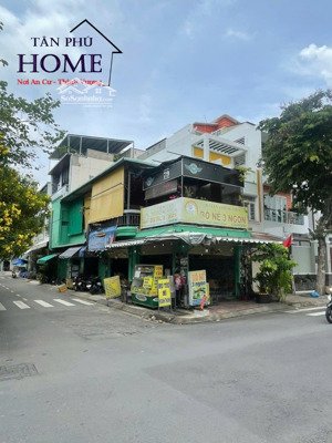chính chủ _ căn góc 2mtkd công viên nguyễn sơn & hiền vương_4 x 20m_2 tấm_trống suốt