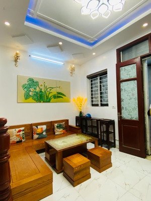 nhà hoàng hoa thám, gần bách thảo, mặt ngõ nông to, trước cửa thoáng sáng sh quay đầu, kcbt 36m2*5t