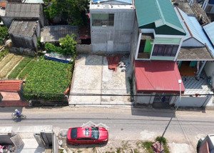 rẻ mà lại đẹp em chào bán 2 lô mặt đường trải nhựa tại phường hòa bình . kinh doanh buôn bán tốt .