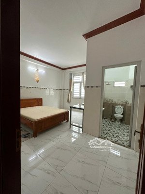 phòng full nội thất - cửa sổ trời thoáng mát gần đại học gtvt quận 12