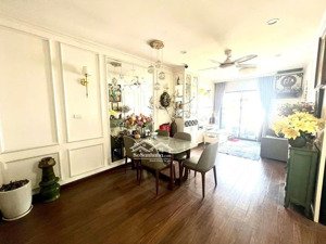 gia đình cần bán căn cc cao cấp 2pn, tầng trung, 84m2 tại kosmo tây hồ, giá thương lượng, sẵn sổ gd