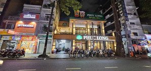 góc 2mt nguyễn tri phương q10 , dt 15m x 18m , kc 2 tầng , hđt 220tr / tháng . giá bán 41 tỷ