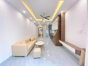 bán gấp nhà văn phú 5 tầng thang máy oto đỗ cổng ,full nội thất cao cấp.tiện ích bạt ngàn.