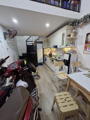 bán nhà phố kim mã ngõ rộng 18m2x5 tầng, ở luôn 5 tỷ 2