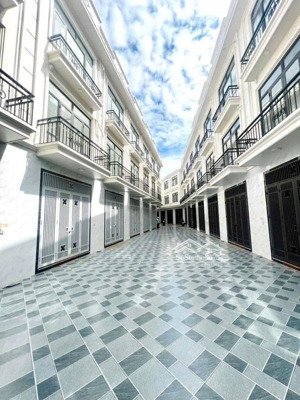 nhà đẹp 3 tầng đường 6m ô tô quay đầu, hoàng mai, đồng thái - an dương