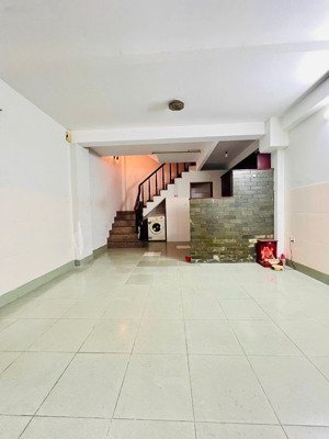 bán nhà riêng trường sa, q3, hcm 5,6 tỷ, 31,8m2, 3pn, 3wc