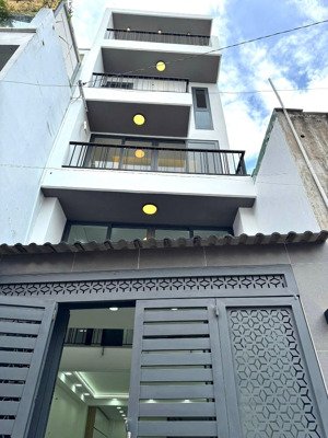 chỉ 3tỷ950 nhà 5 tầng hẻm xe hơi 5m tân phú