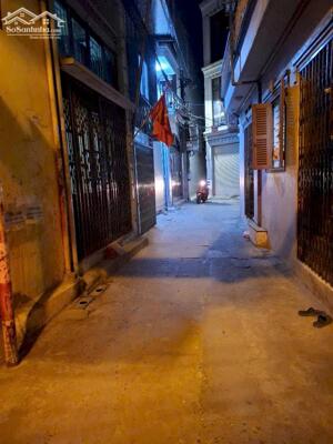 NHÀ ĐẸP 4 TẦNG Ở LUÔN- THOÁNG MÁT, CHỦ TẶNG LẠI NỘI THẤT. Chỉ 6ty3.