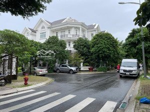 bán căn biệt thự 2 mặt tiền đường khu cityland garden emart, dt: 13.5 x 20m, thang máy