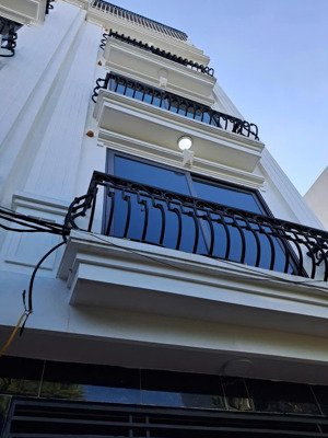 nhà đẹp lê trọng tấn, hà đông, lô góc, ô tô đỗ cửa, sát phố, kinh doanh, 5 tầng*35 mét, ở ngay.