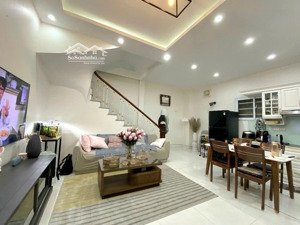 bán nhà nguyễn văn cừ,lb. 5 tầng 39m ô tô đỗ cửa,ngõ thông sang ngọc lâm. 7 tỷ