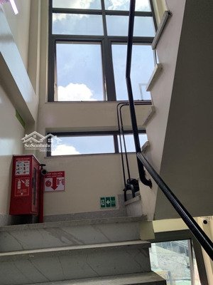 toà nhà mặt tiền đường hồ ba phấn ngang khủng 8,2m