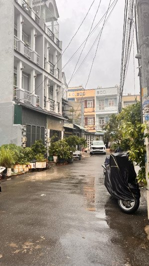 bán gấp nhà 4tầng - btct - đ nhựa 8m- 7x15-ngay chân cầu long kiểng nhà bè - chỉ 8tỷ tl