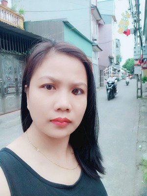 nhà 2 tầng chắc chắn, gần trung tâm huyện đông anh.