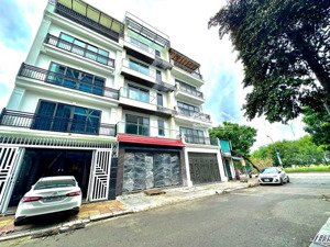 siêu phẩm phố 90m, mt 6m kinh doanh đỉnh, thang máy, ô tô vào nhà. hàng xóm vin .