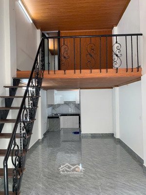 cho thuê nhà nguyên căn ngõ 521/36 cổ nhuế gần ngã 4,diện tích 33m - 2tầng -2 phòng ngủ.