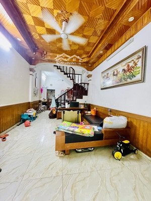 bán nhà nguyễn khang 45m2 5tầng 6pn 10,6 tỷ