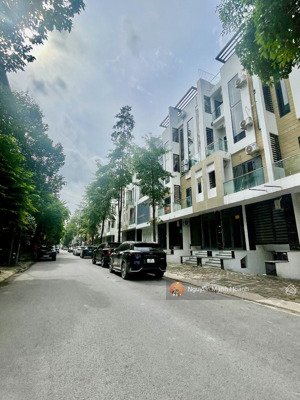 bán nhà liền kề 5 tầng, mặt tiền 5m, đường rộng 17m, chỉ 10.5 tỷ tại thanh hà mường thanh