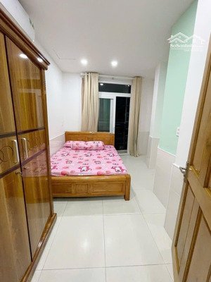 cho thuê căn hộ studio ban công q4 full nội thất, ở ngay