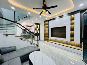 quá hiếm - bán nhà hồ tùng mậu, dân xây lô góc, ngõ thông thoáng, 41m2, giá chỉ 8.3t (thương lượng)