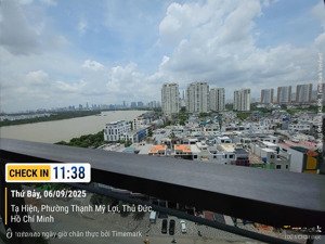 cả 3 phòng đều view sông. sổ sẳn. chỉ 20,5 triệu. nhà trống. bán và cho thuê căn 2pn one verandah