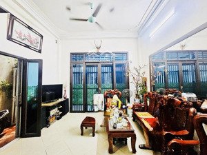 ****nhà hoàng hoa thám- giá đầu tư- sát ô tô- gần mặt phố- 46m2- 9.5 tỷ***