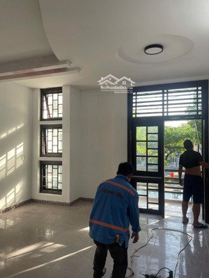 nhà 4 tầng mặt tiền lê văn hiến - nhà đẹp mới cứng - 126m2 chỉ 15 tỷ