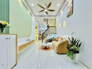 kẹt tiền bán nhanh nhà phạm văn hai - p5 - q.tân bình giá 2 tỷ 750