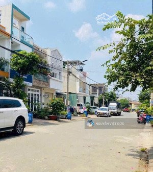 đất ngang 5,4m ngay go dĩ an đường trần văn ơn cách sân vận động dĩ an 800m đường trước mặt 15m