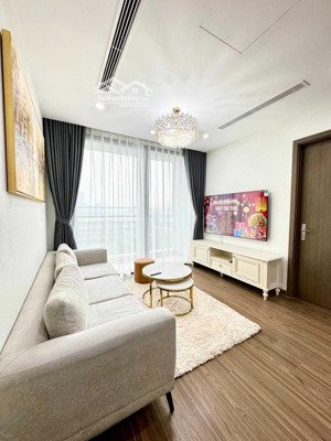 giá quá rẻ căn 2pn 60m2 tại vin green bay giá 14 triệu , vào luôn. gọi em 