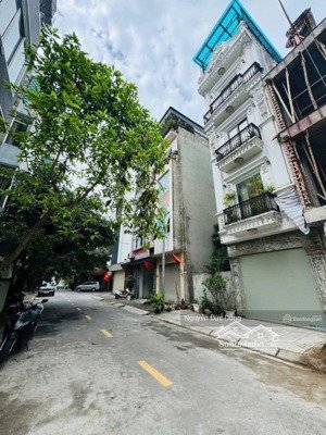 bán nhà lâm hạ 60m2 x 7t, oto tránh, 16 tỷ thang máy full nội thất