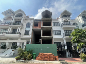 bán biệt thự kdc himlam giá: 45 tỷ nhà thô 7.5x20m2 view hồ, khuôn viên đ.16m lh: 