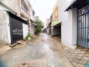 gần vòng xoay phú hữu q9 50,5m2 4,5x11,2m đường oto sổ hồng bao sổ 