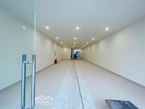 còn 2 siêu phẩm cho anh chị nhà đầu tư đây ạ, liền kề sakura ( vừa ở vừa kdoanh)-tự tin đẹp nhất